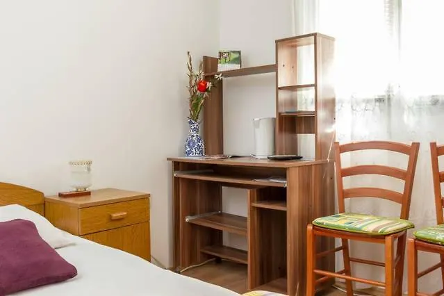 Pensión Rosmarinus Rubic Studio Split